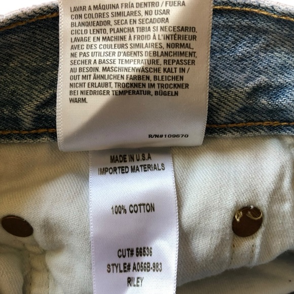 Agolde Riley High Rise Crop Jeans Light Blue Distressed Denim Size 25 - Picture 16 of 16